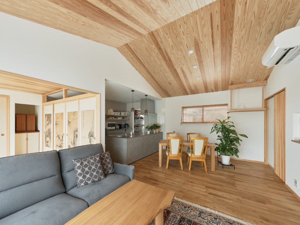 古民家の息吹を込めた和モダン平屋住宅