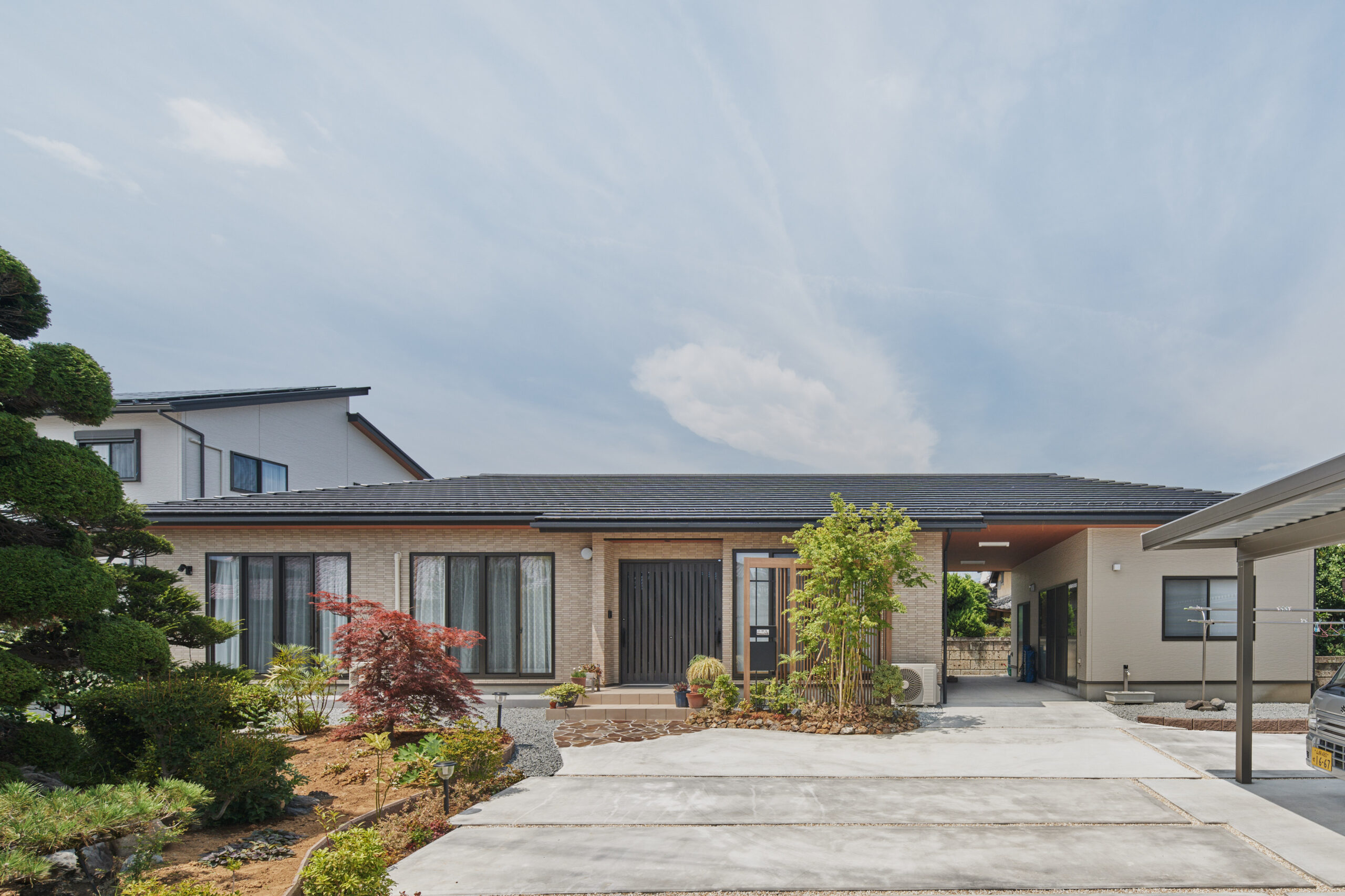 木の香に包まれる、和モダンな平屋暮らし